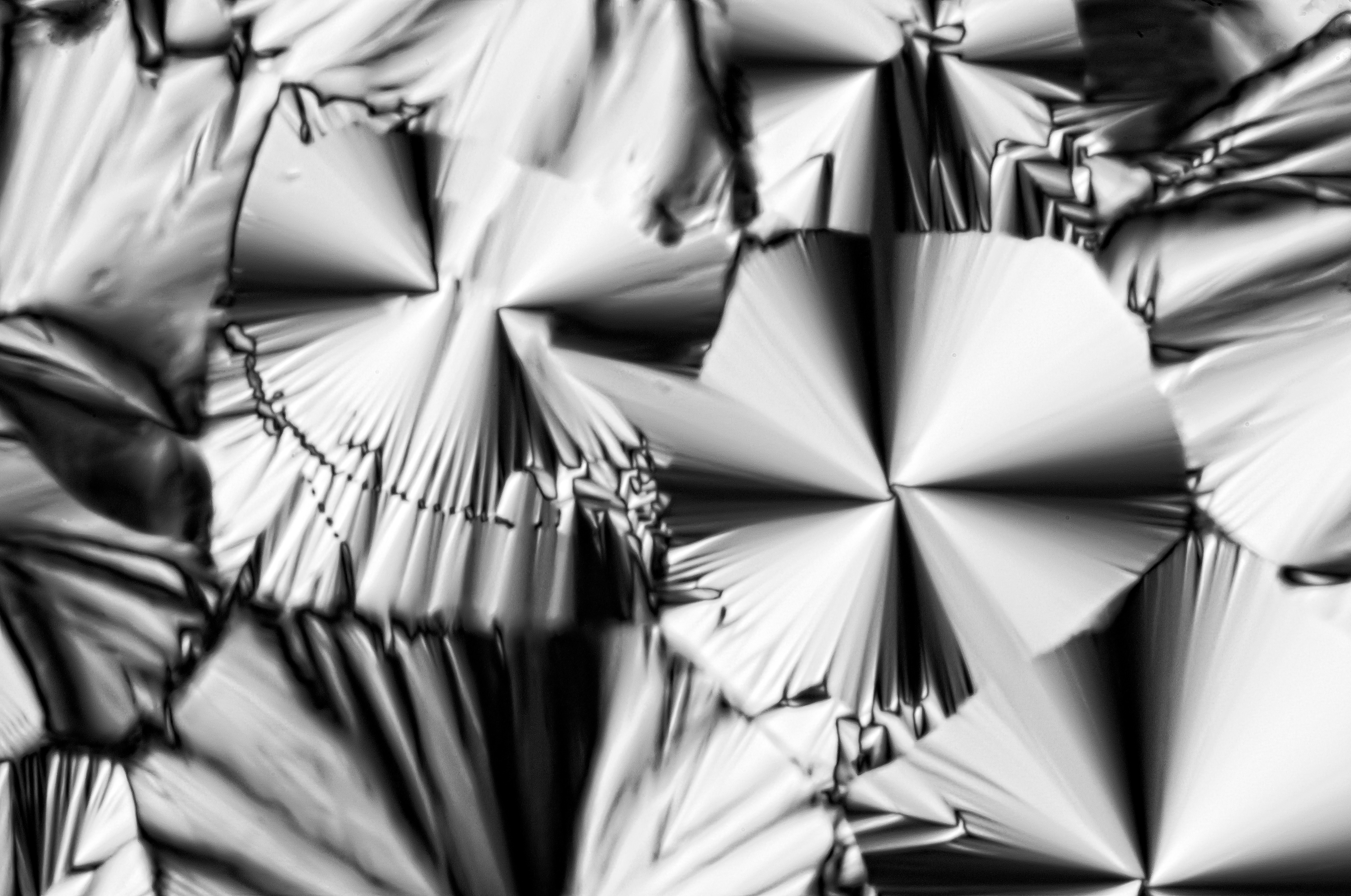 hexagonal liquid crystalline phase of cocoamidopropyl betaine in water,  field of view = 0.4x0.26 mm